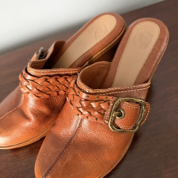 Nurture Brown Leather Clogs Braided Leather Buckle Womens Slip on Size 7.5 - Picture 4 of 14